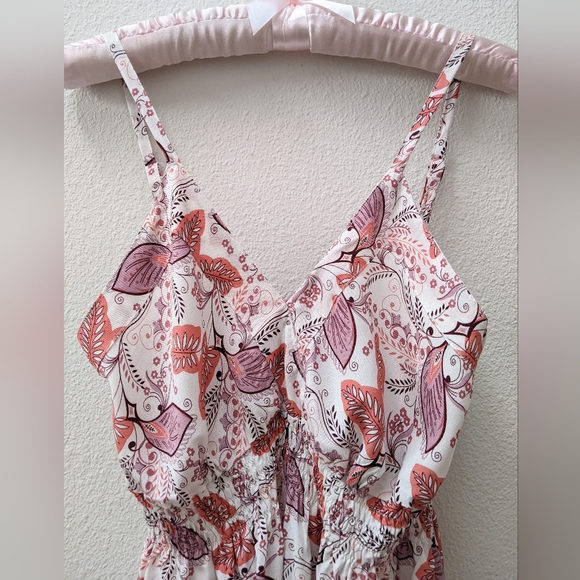 NWOT Hawaiian coral & white floral print smocked rayon dress size Medium - Picture 3 of 6